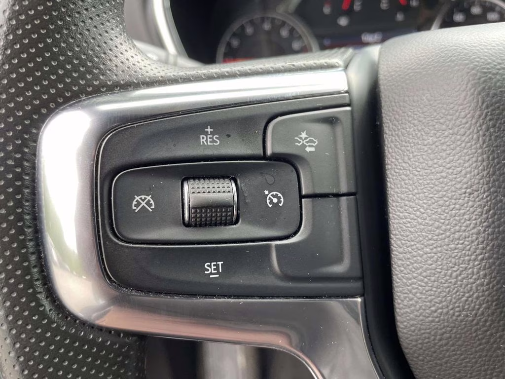 2025 Summit White Chevrolet Blazer LT FWD SUV
