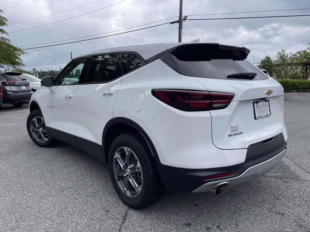 2025 Summit White Chevrolet Blazer LT FWD SUV