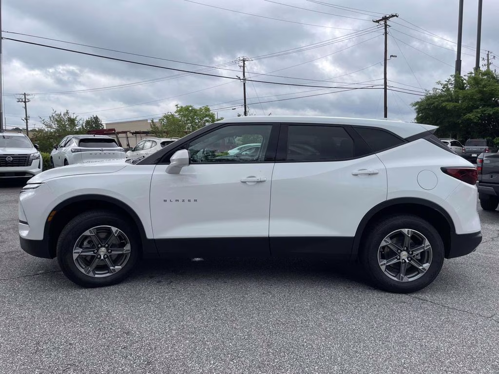 2025 Summit White Chevrolet Blazer LT FWD SUV