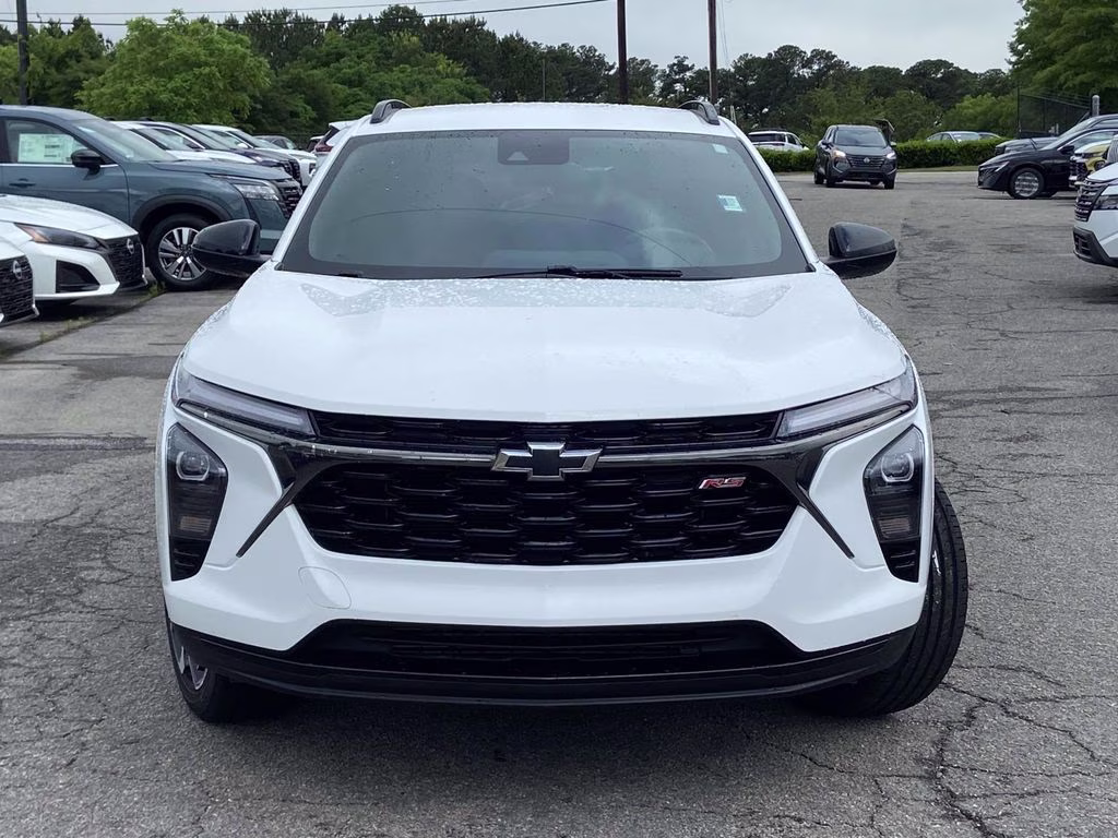 2024 Summit White Chevrolet Trax 2RS FWD SUV