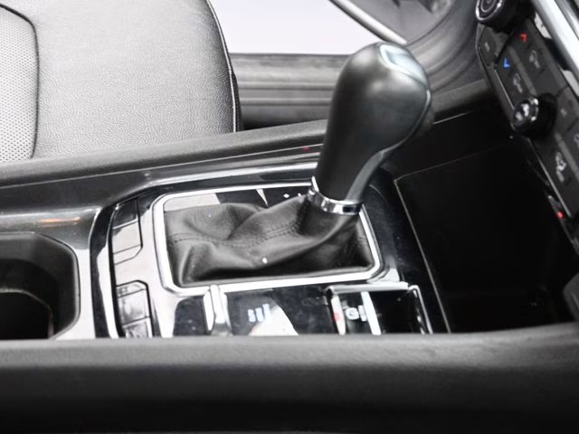 2022 Billet Silver Metallic Clearcoat Jeep Compass Latitude Lux 4X4 SUV