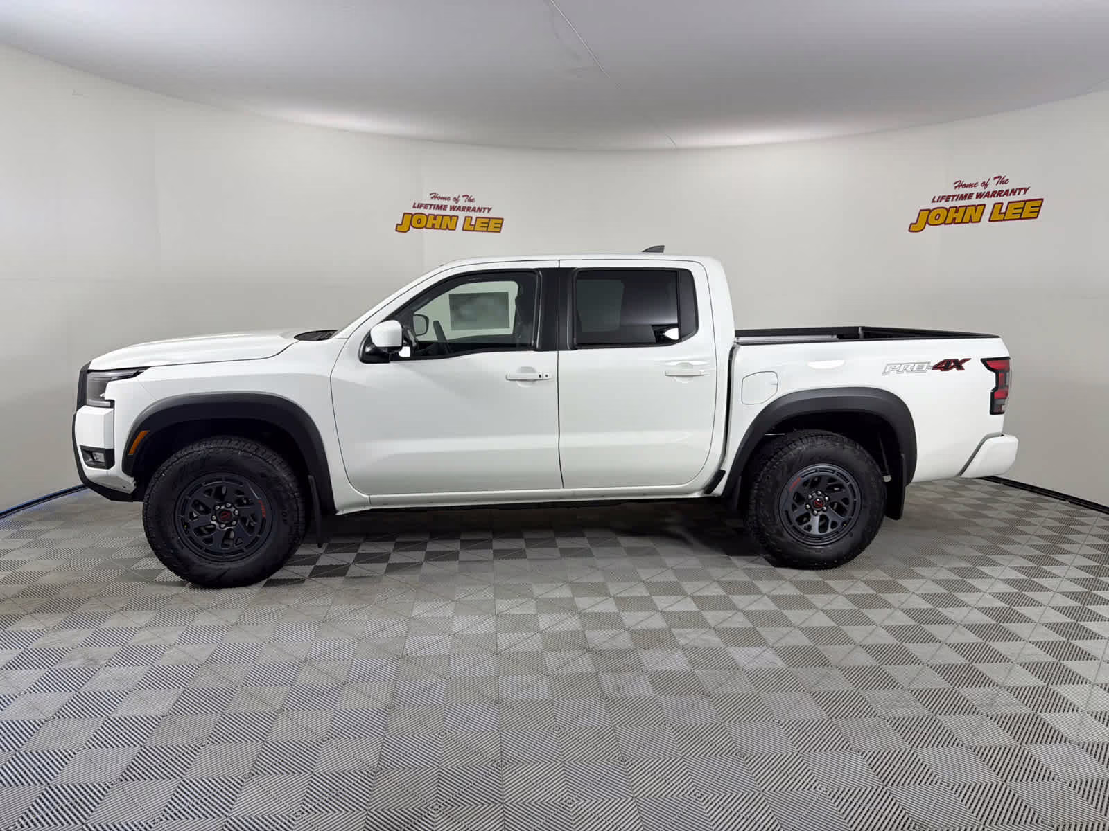 2026 Glacier White Nissan Frontier PRO-4X 4X4 Truck