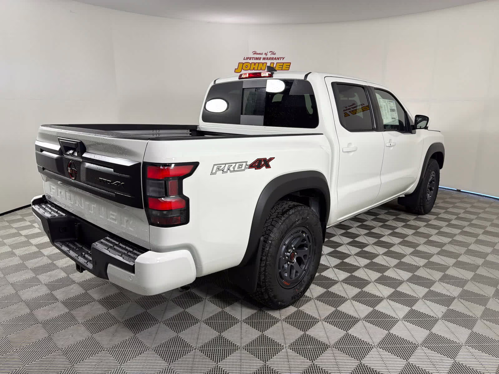 2026 Glacier White Nissan Frontier PRO-4X 4X4 Truck