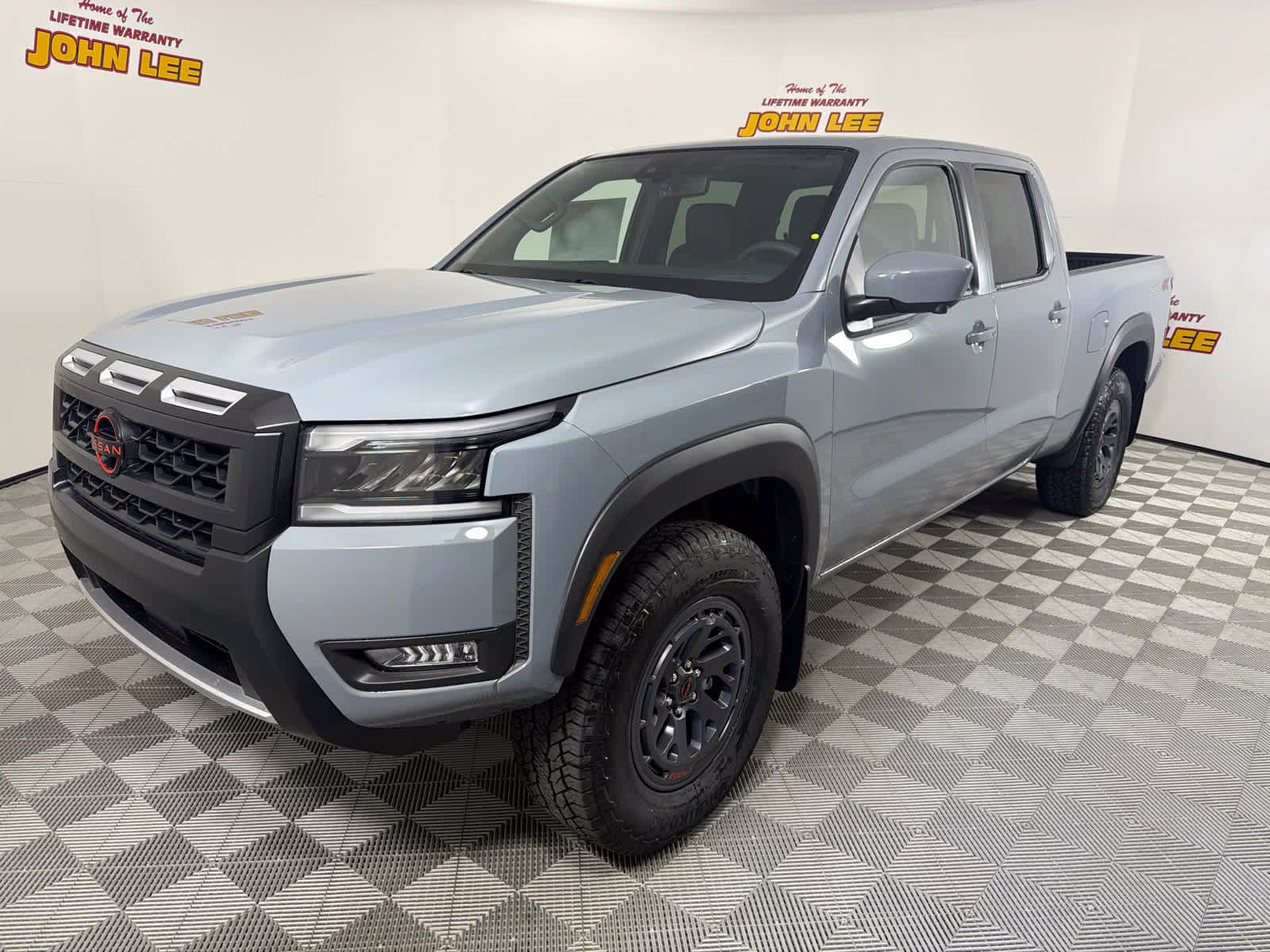 2026 Boulder Gray Pearl Nissan Frontier PRO-4X 4X4 Truck
