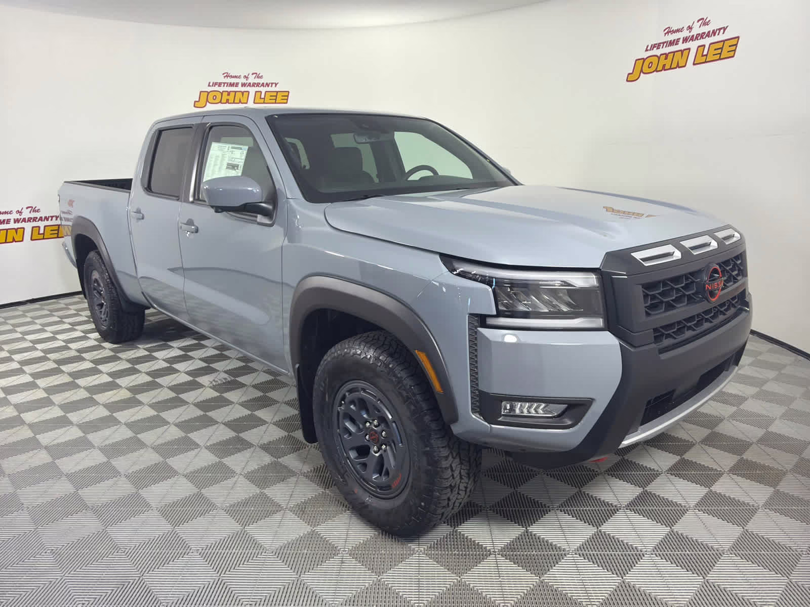 2026 Boulder Gray Pearl Nissan Frontier PRO-4X 4X4 Truck