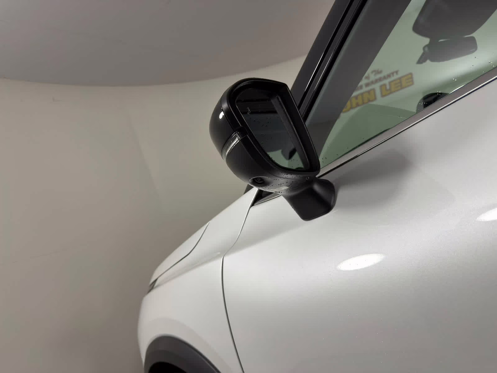 2026 Everest White Pearl Tricoat/Super Black Nissan Pathfinder Platinum 4X4 SUV