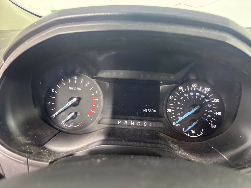 2020 Oxford White Ford Edge SE FWD SUV