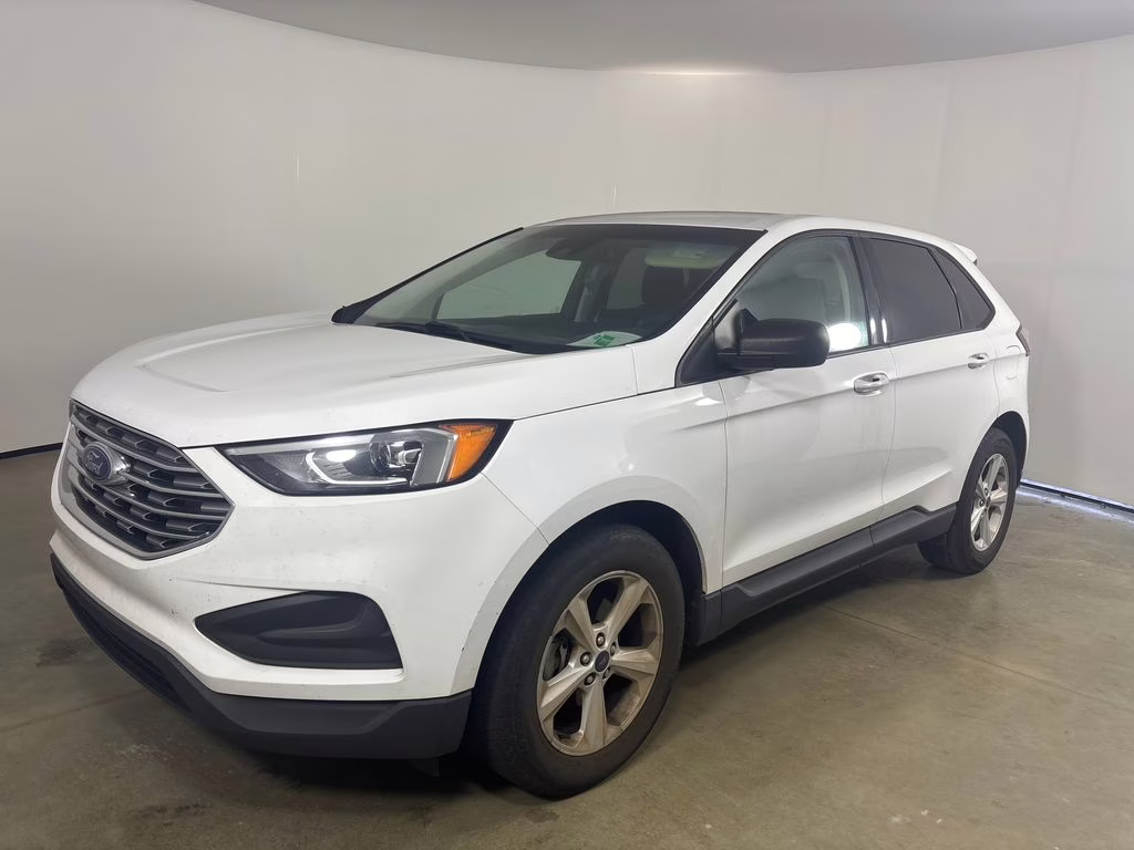 2020 Oxford White Ford Edge SE FWD SUV