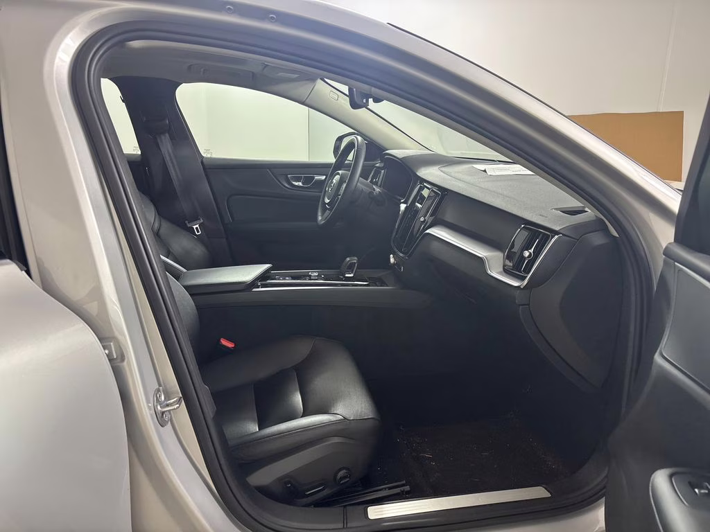 2025 Silver Dawn Metallic Volvo S60 B5 Core AWD Sedan