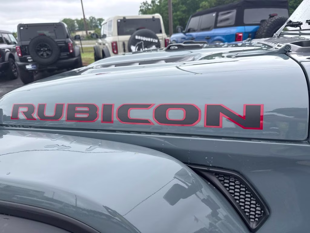 2024 Anvil Clear Coat Jeep Wrangler Rubicon X 4X4 SUV