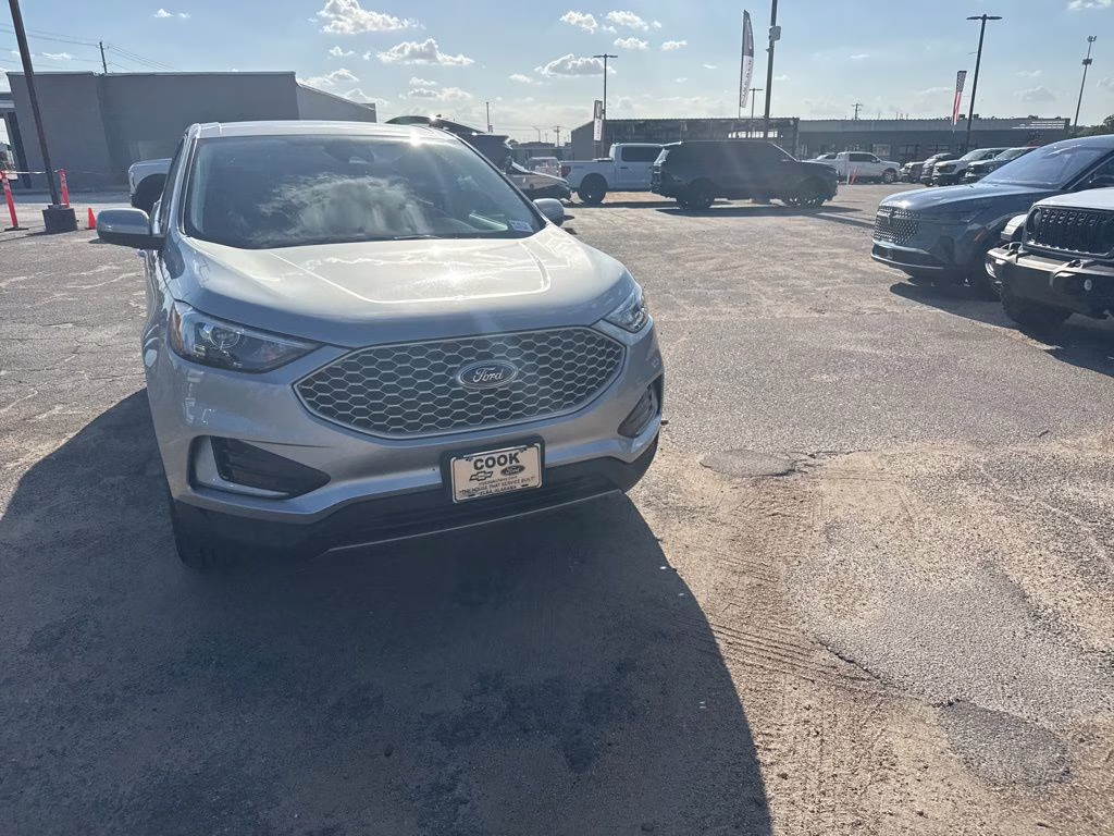 2024 Iconic Silver Metallic Ford Edge SEL AWD SUV