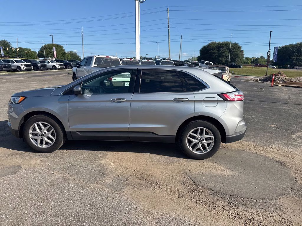 2024 Iconic Silver Metallic Ford Edge SEL AWD SUV