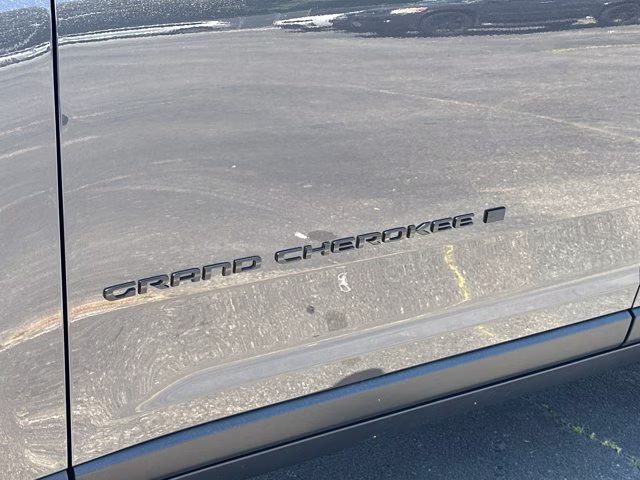 2026 Baltic Gray Metallic Clearcoat Jeep Grand Cherokee L Laredo Altitude RWD SUV