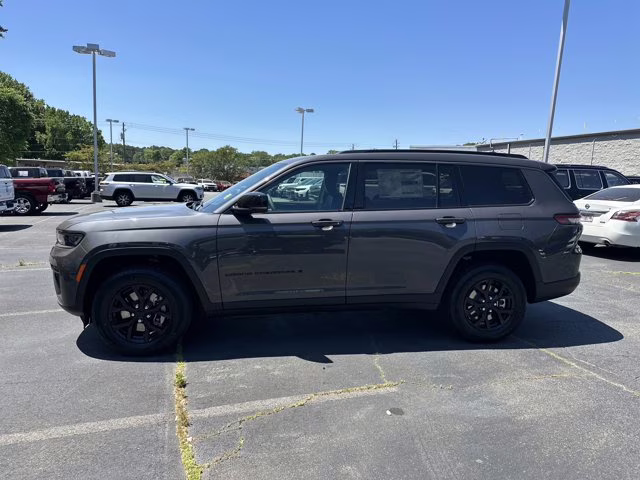 2026 Baltic Gray Metallic Clearcoat Jeep Grand Cherokee L Laredo Altitude RWD SUV
