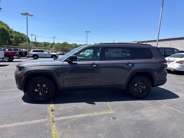 2026 Baltic Gray Metallic Clearcoat Jeep Grand Cherokee L Laredo Altitude RWD SUV