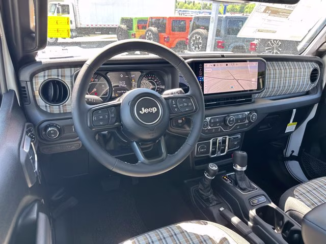 2026 Bright White Clearcoat Jeep Gladiator 85th Anniversary Edition 4X4 Truck