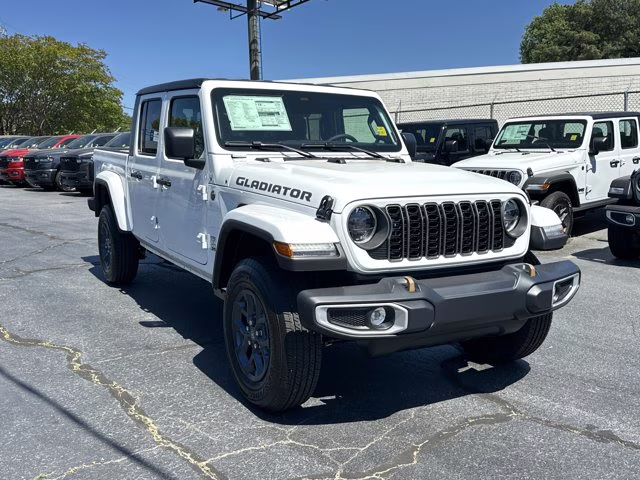 2026 Bright White Clearcoat Jeep Gladiator 85th Anniversary Edition 4X4 Truck