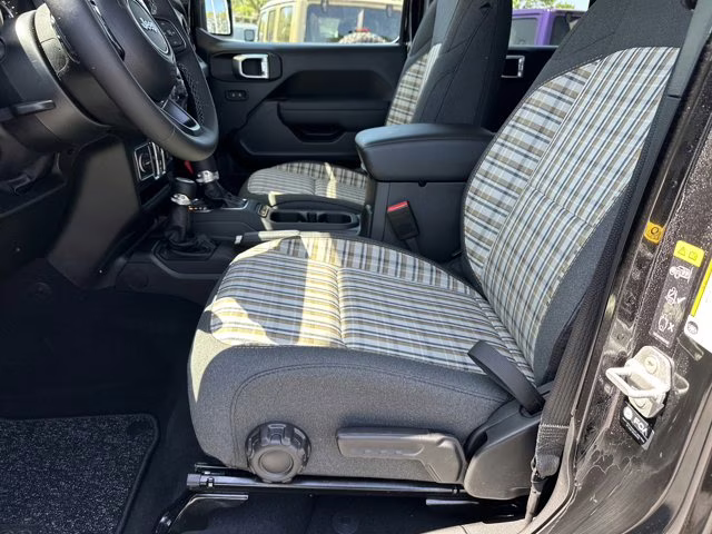 2026 Black Clearcoat Jeep Gladiator 85th Anniversary Edition 4X4 Truck