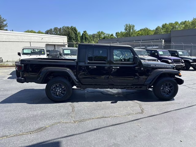 2026 Black Clearcoat Jeep Gladiator 85th Anniversary Edition 4X4 Truck