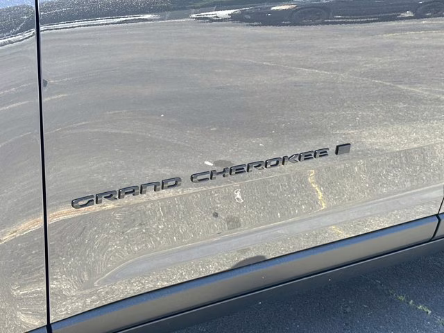 2026 Baltic Gray Metallic Clearcoat Jeep Grand Cherokee L Laredo Altitude RWD SUV