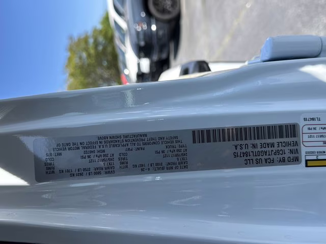 2026 Bright White Clearcoat Jeep Gladiator 85th Anniversary Edition 4X4 Truck
