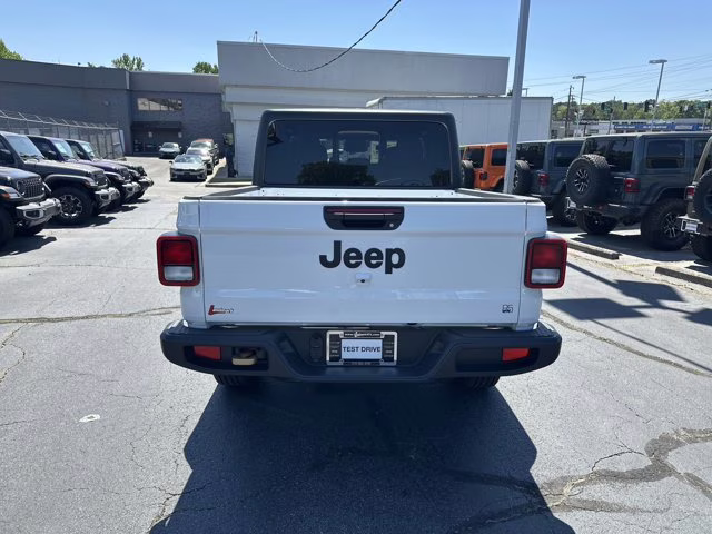 2026 Bright White Clearcoat Jeep Gladiator 85th Anniversary Edition 4X4 Truck