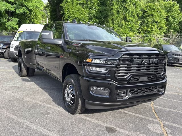 2026 Diamond Black Crystal Pearlcoat Ram 3500 Big Horn 4X4 Truck