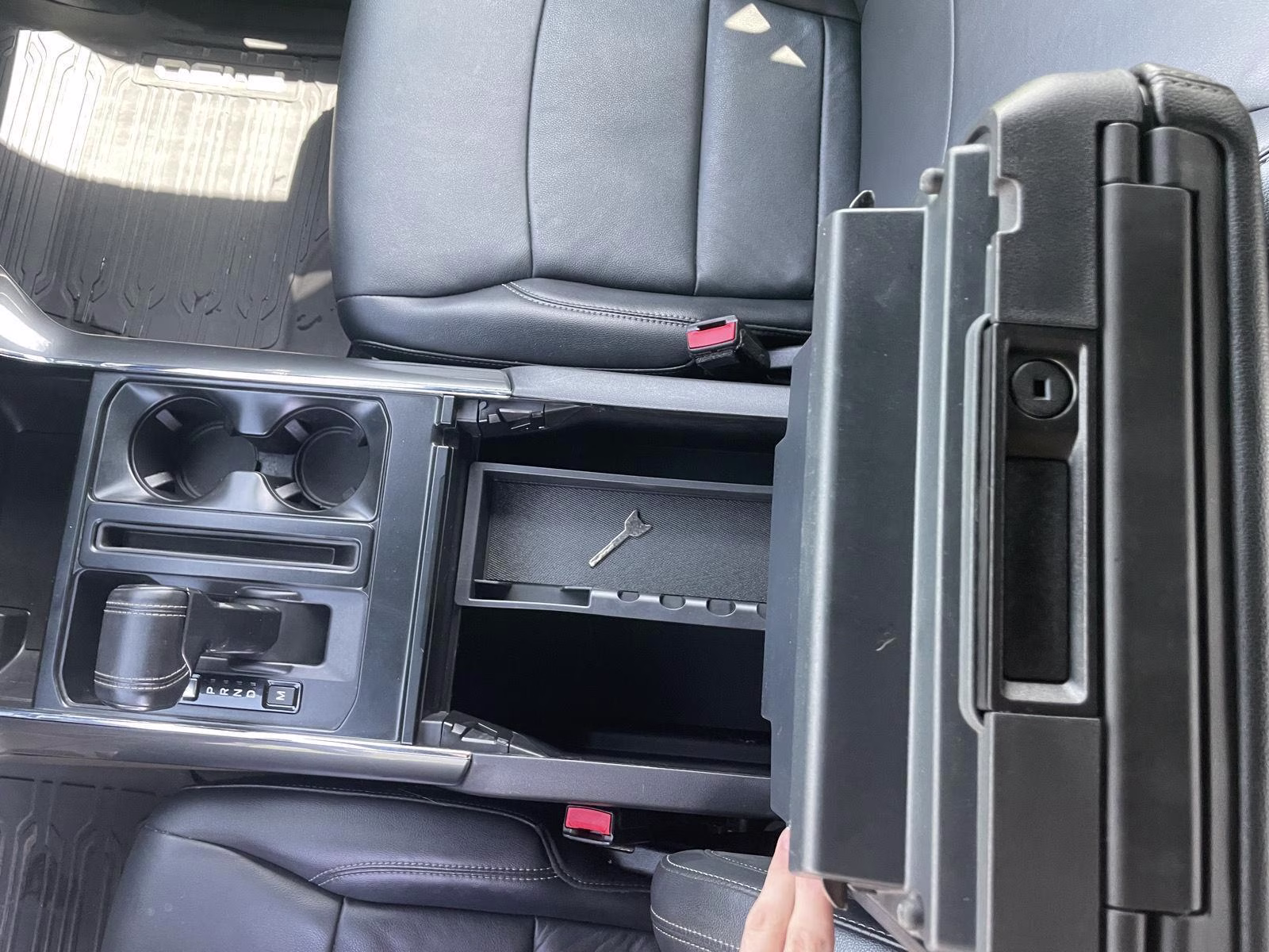 2023 Avalanche Gray Ford F-150 XLT 4X4 Truck