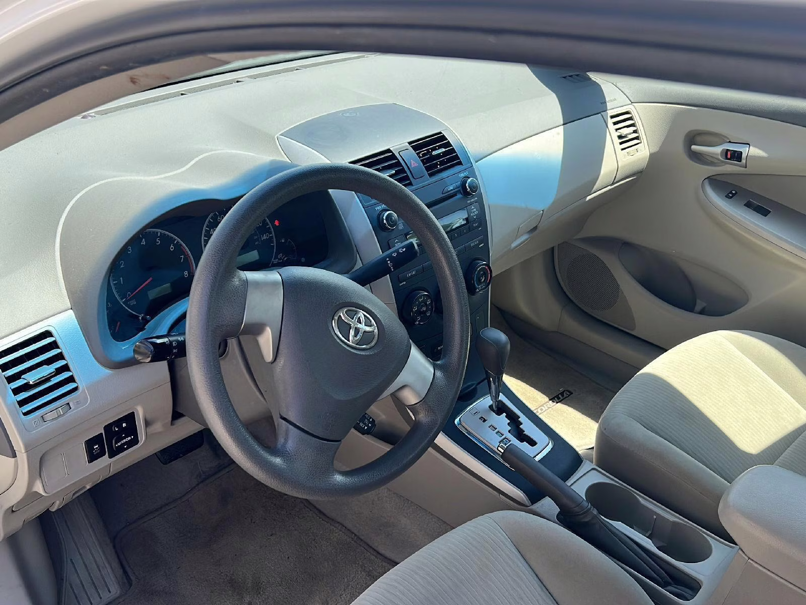 2010 Super White Toyota Corolla SEDAN FWD Sedan