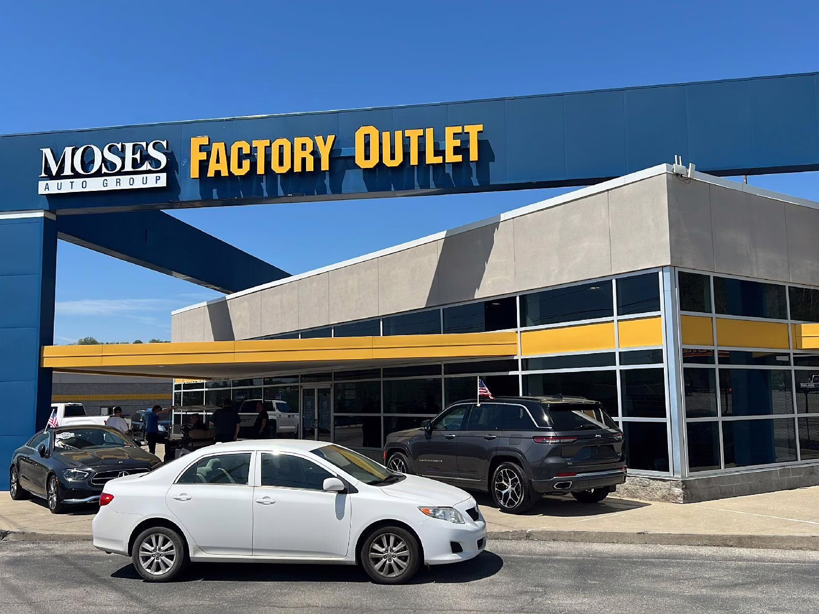 2010 Super White Toyota Corolla SEDAN FWD Sedan