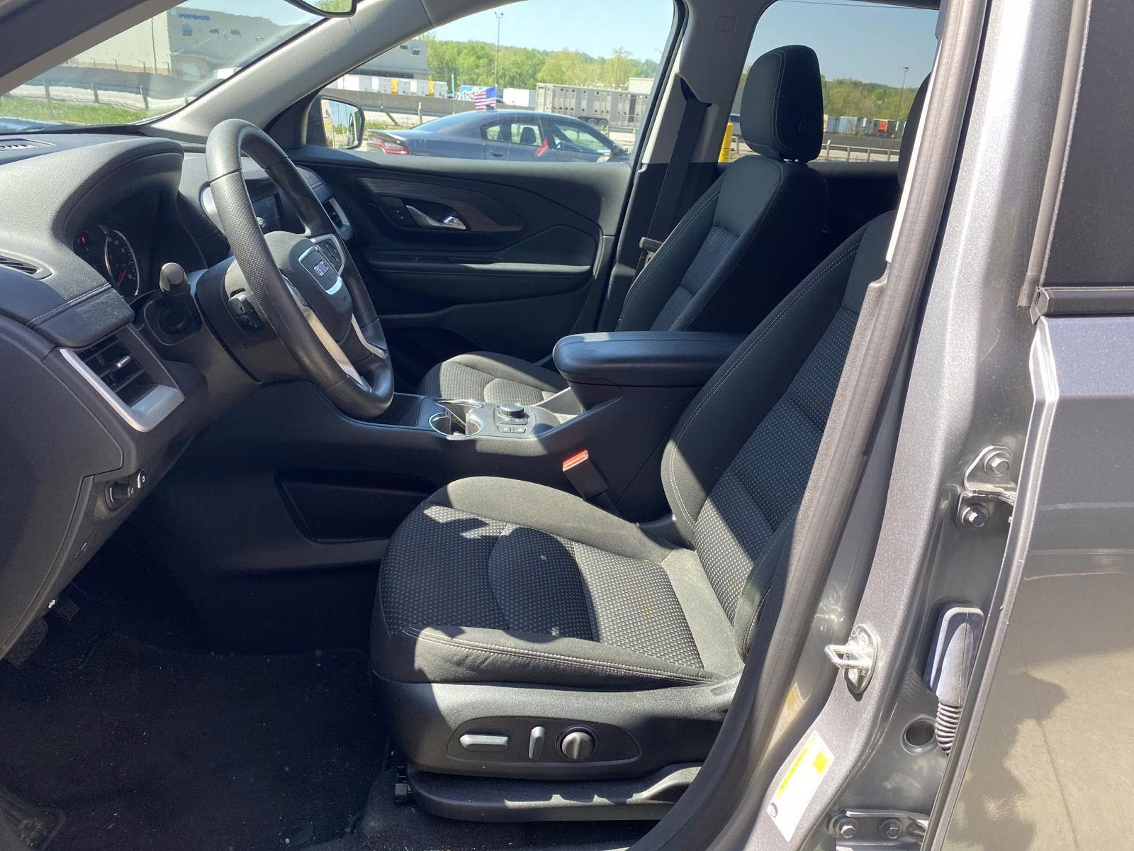 2024 Sterling Metallic GMC Terrain SLE FWD SUV