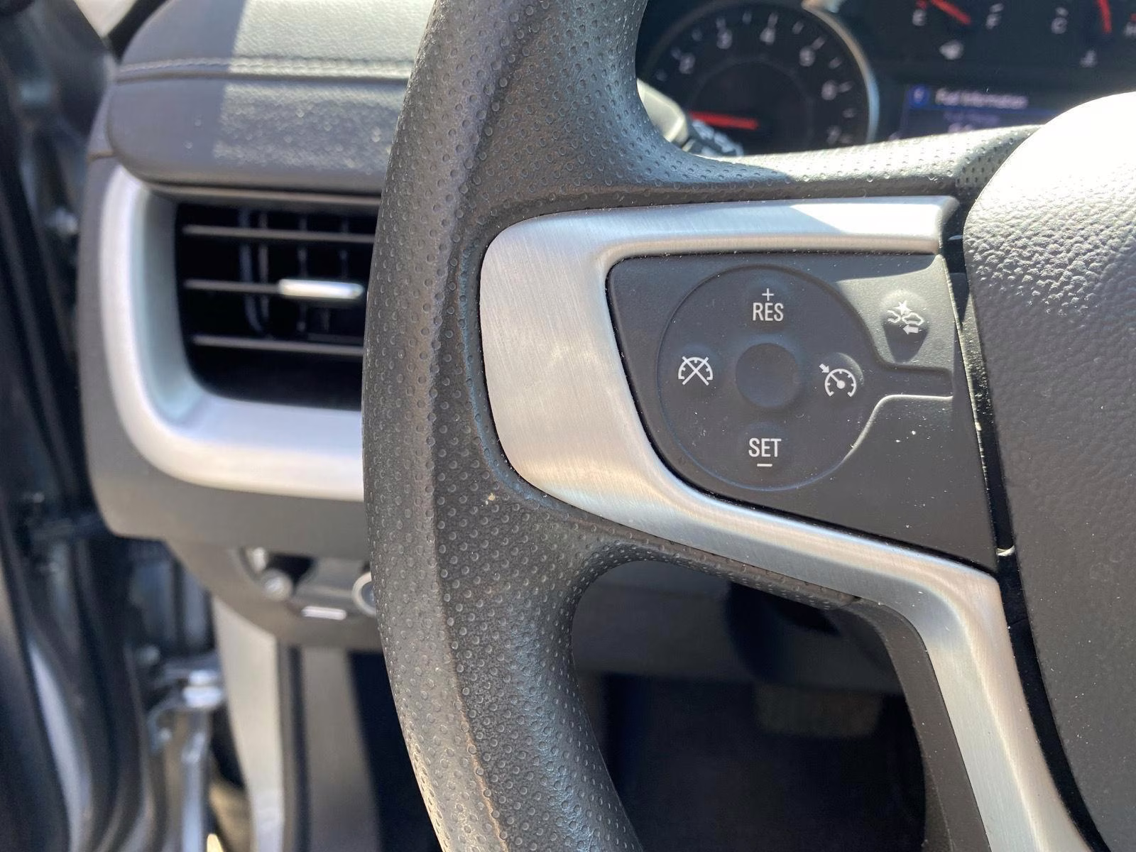 2024 Sterling Metallic GMC Terrain SLE FWD SUV