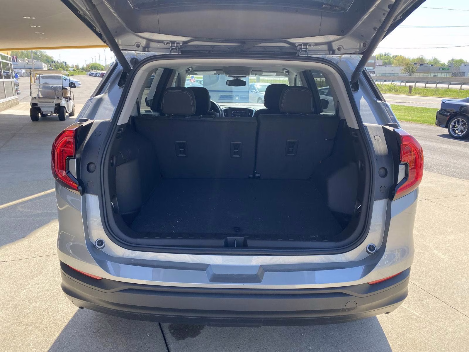 2024 Sterling Metallic GMC Terrain SLE FWD SUV