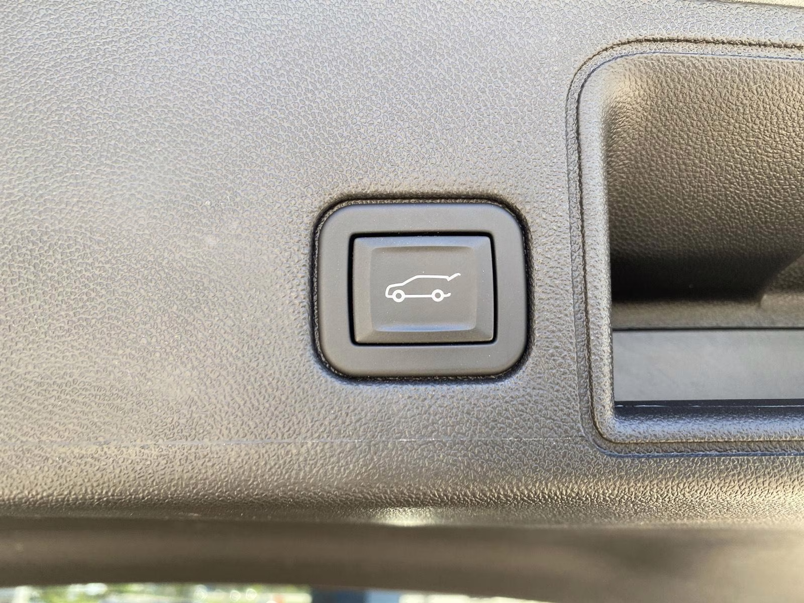 2024 Sterling Metallic GMC Terrain SLE FWD SUV