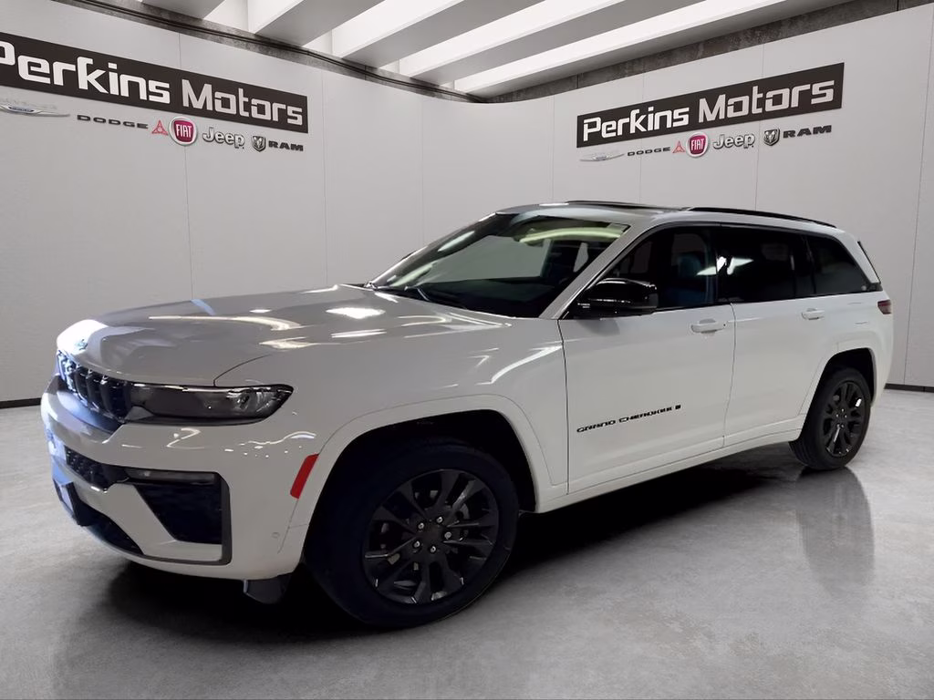 2026 Jeep Grand Cherokee Limited Reserve 4x4's photo