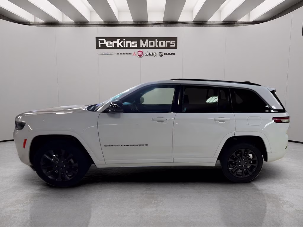 2026 Bright White Clearcoat Jeep Grand Cherokee Limited Reserve 4X4 SUV