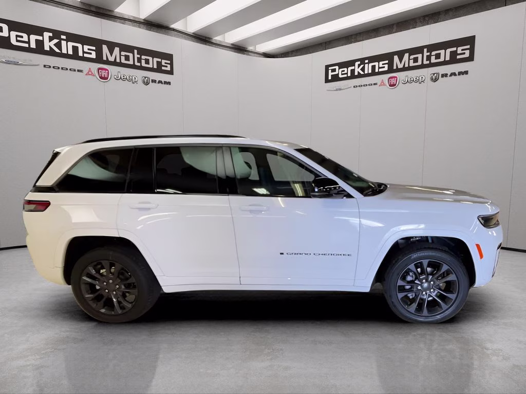 2026 Bright White Clearcoat Jeep Grand Cherokee Limited Reserve 4X4 SUV