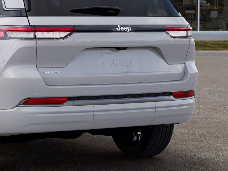 2026 Bright White Clearcoat Jeep Grand Cherokee Limited Reserve 4X4 SUV