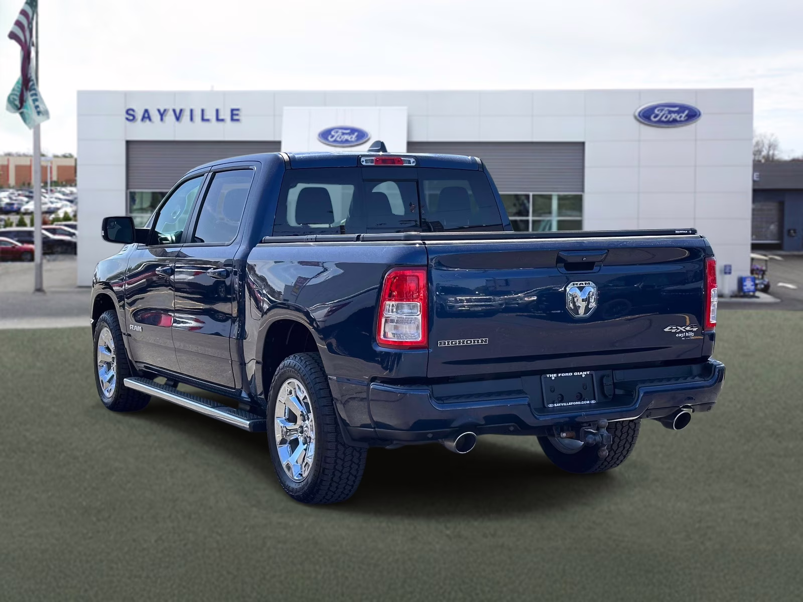 2019 Patriot Blue Pearlcoat Ram 1500 Big Horn/Lone Star 4x4 Crew Cab 5'7 Box 4X4 Truck