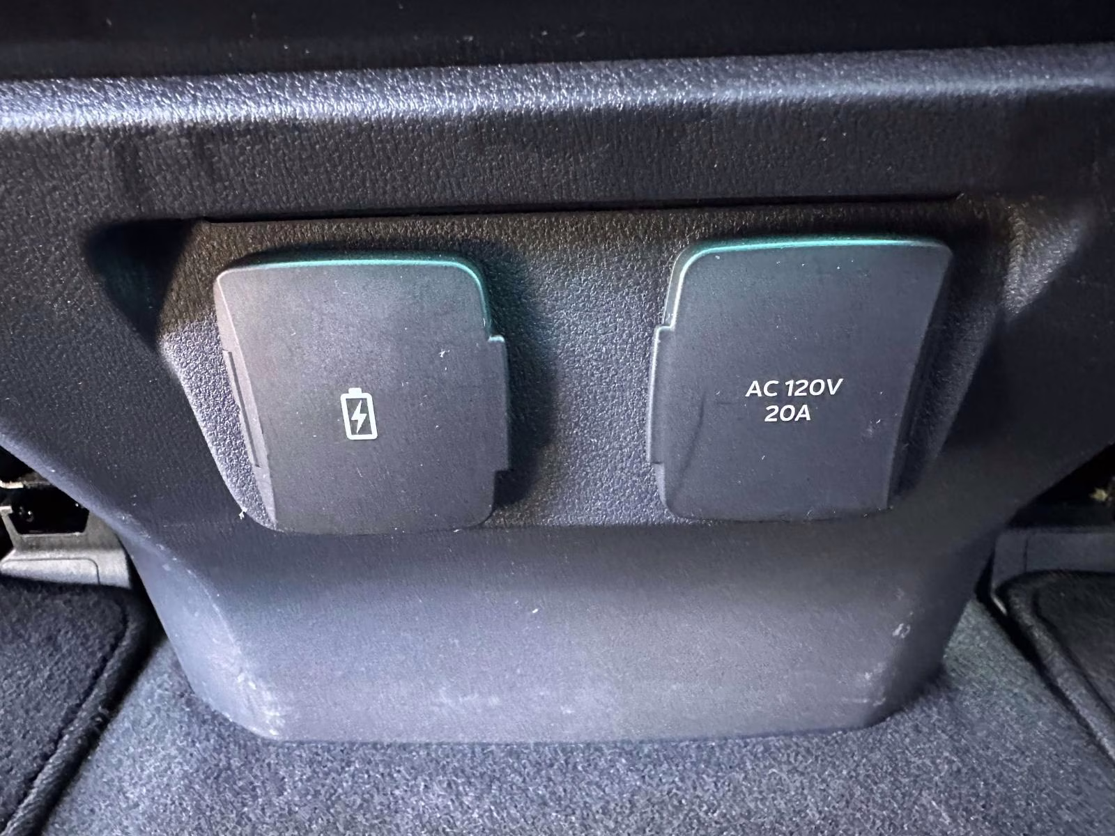 2023 Star White Metallic Tri-Coat Ford F-150 LARIAT 4WD SuperCrew 5.5' Box 4X4 Truck