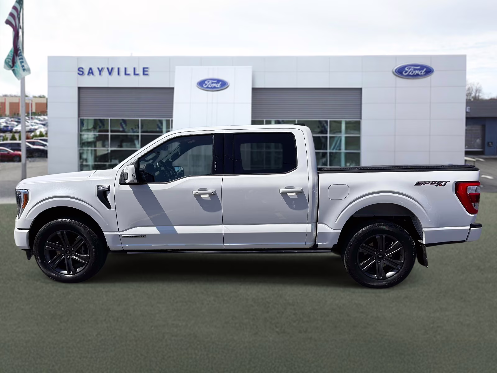 2023 Star White Metallic Tri-Coat Ford F-150 LARIAT 4WD SuperCrew 5.5' Box 4X4 Truck