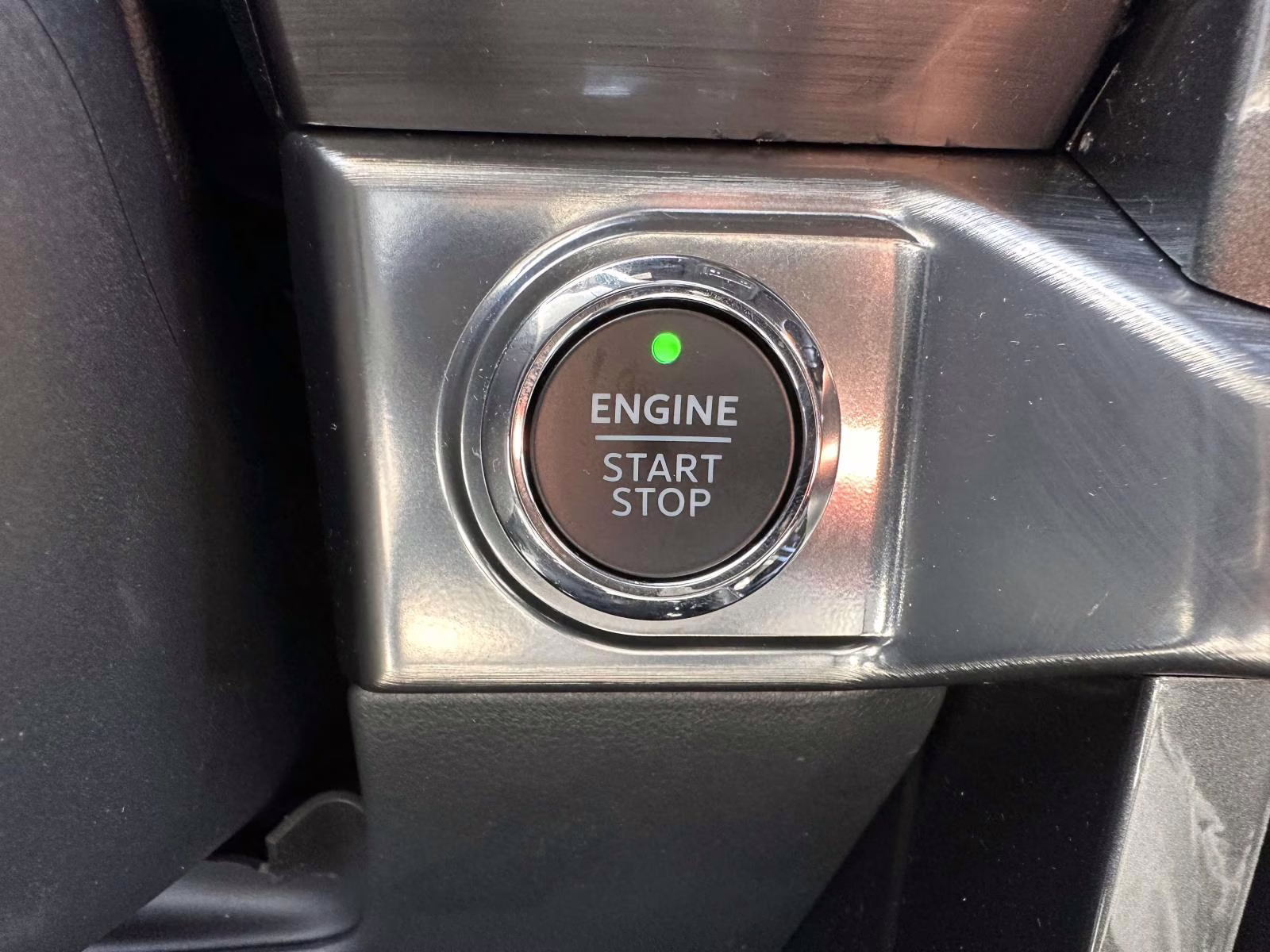 2023 Star White Metallic Tri-Coat Ford F-150 LARIAT 4WD SuperCrew 5.5' Box 4X4 Truck