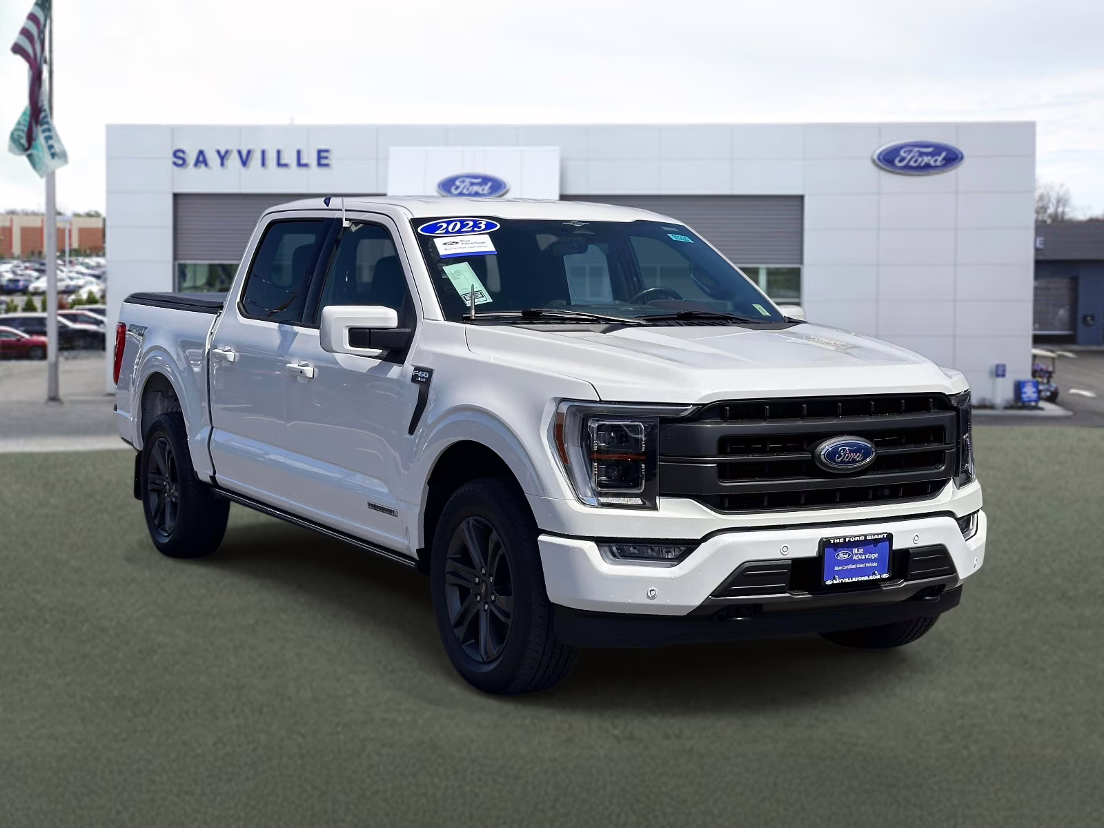 2023 Star White Metallic Tri-Coat Ford F-150 LARIAT 4WD SuperCrew 5.5' Box 4X4 Truck