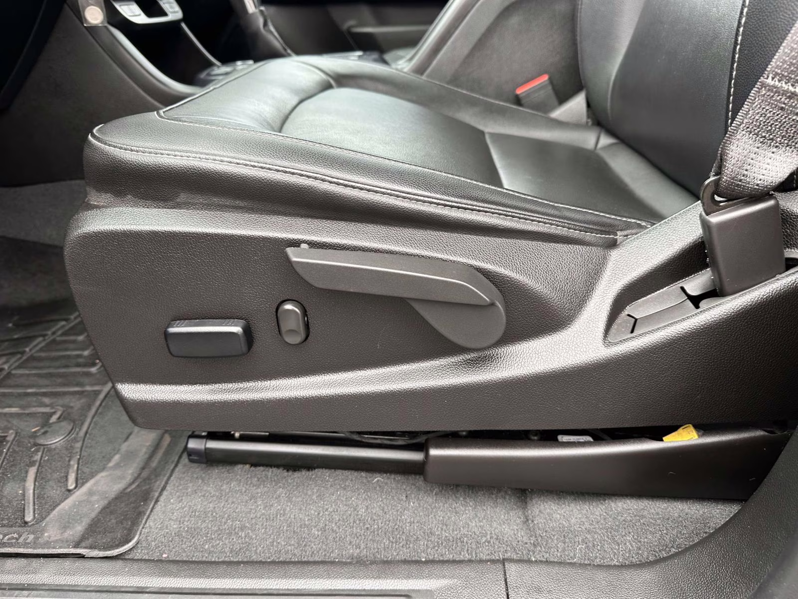 2022 Satin Steel Metallic Chevrolet Colorado 4WD Crew Cab 128 Z71 4X4 Truck