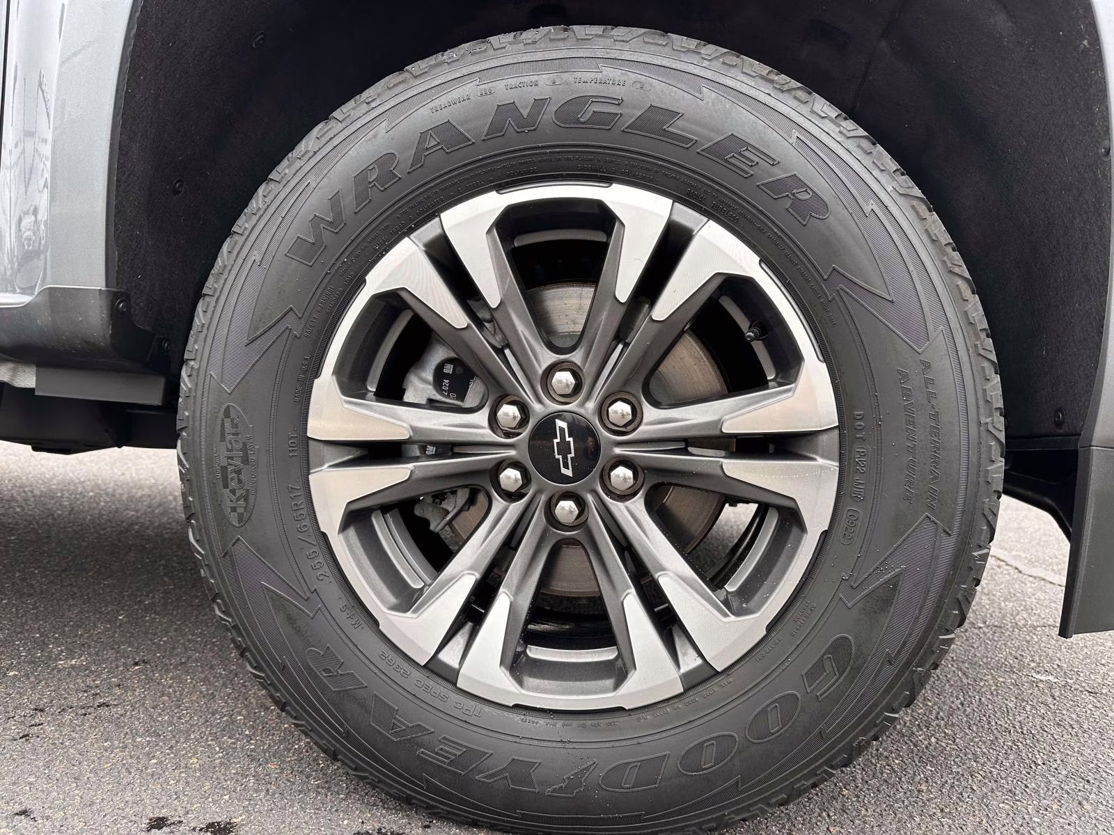 2022 Satin Steel Metallic Chevrolet Colorado 4WD Crew Cab 128 Z71 4X4 Truck