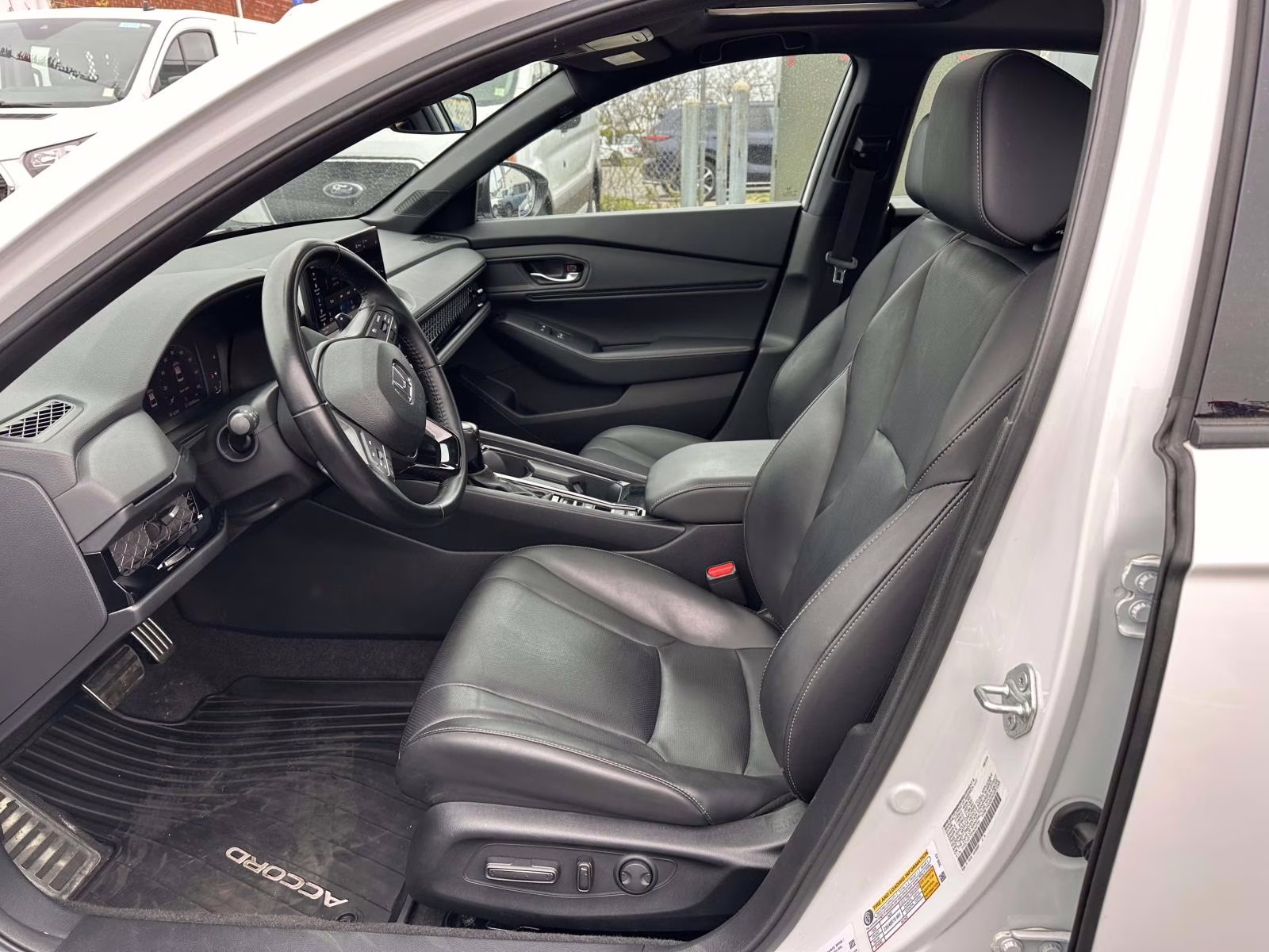 2023 Platinum White Pearl Honda Accord Hybrid Sport-L Sedan FWD Sedan