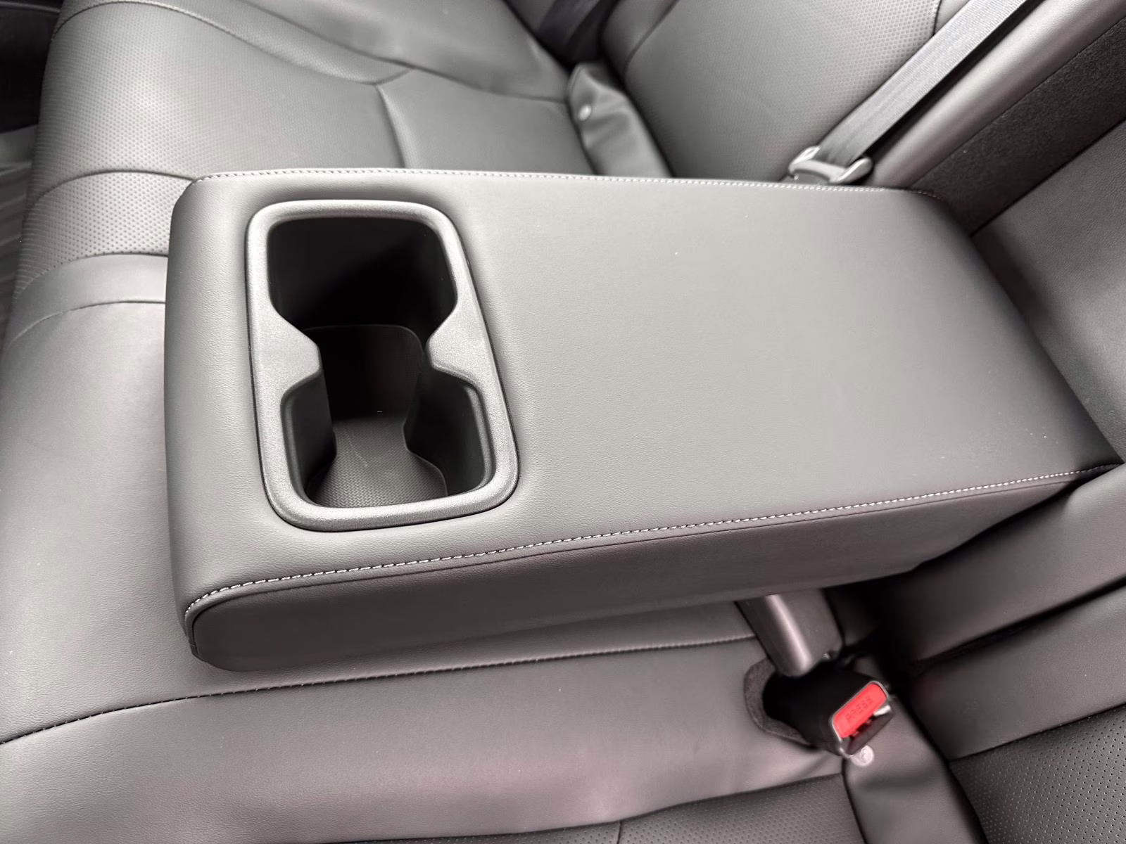2023 Platinum White Pearl Honda Accord Hybrid Sport-L Sedan FWD Sedan