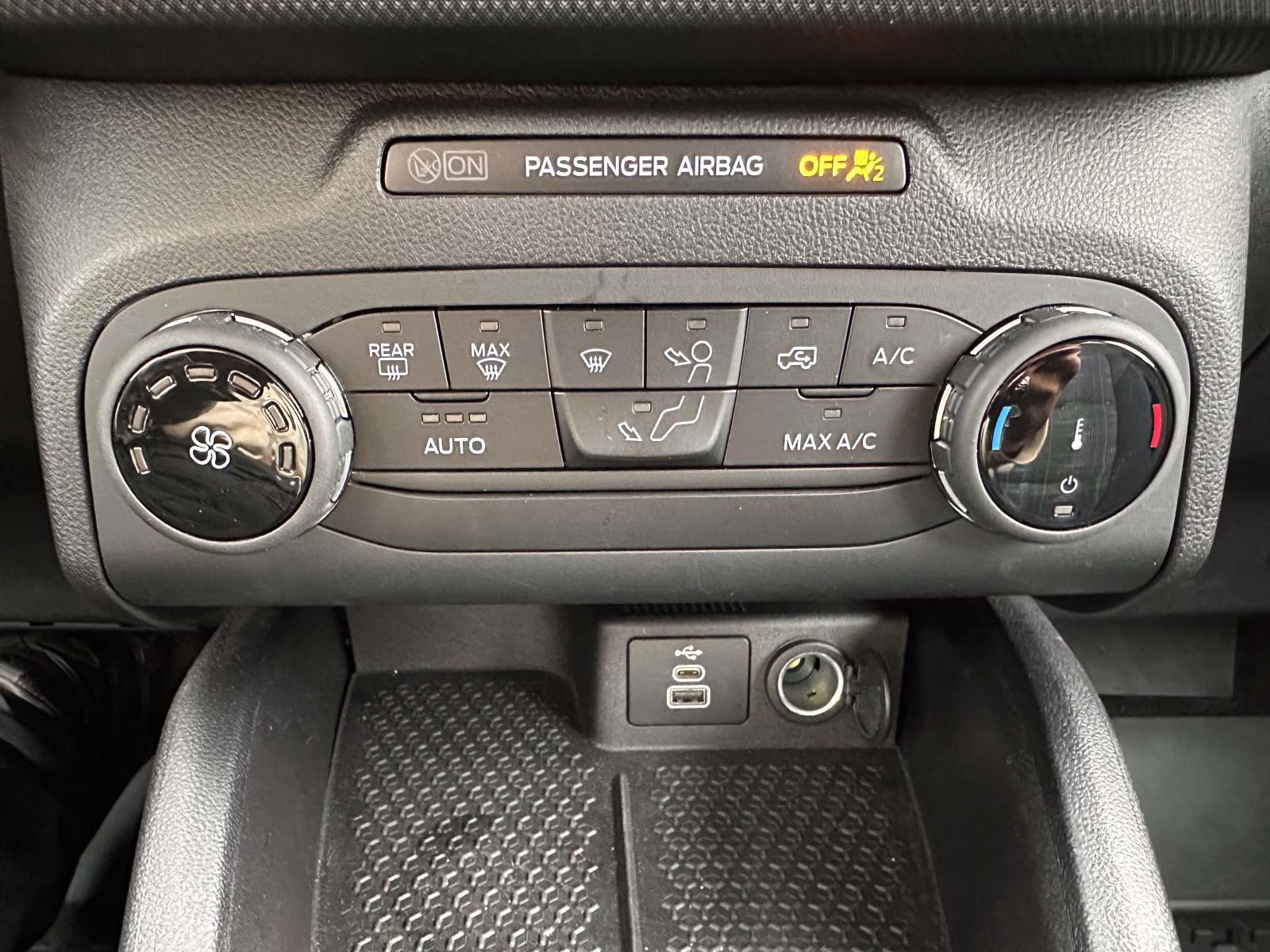 2024 Hot Pepper Red Metallic Tinted Clearcoat Ford Bronco Sport Heritage 4x4 4X4 SUV