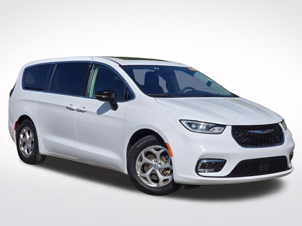 2024 Bright White Clearcoat Chrysler Pacifica Limited FWD Van