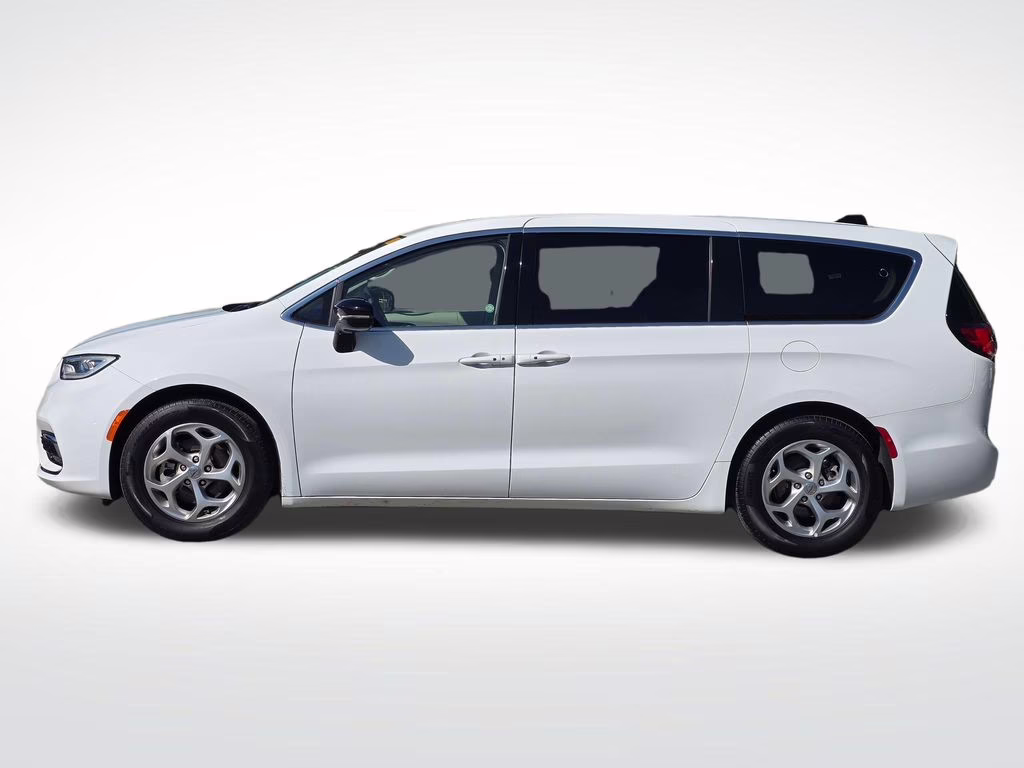 2024 Bright White Clearcoat Chrysler Pacifica Limited FWD Van